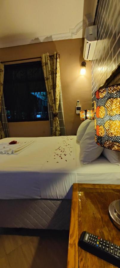 Paradiso Hotels & Resorts ดาร์เอสซาลาม ภายนอก รูปภาพ