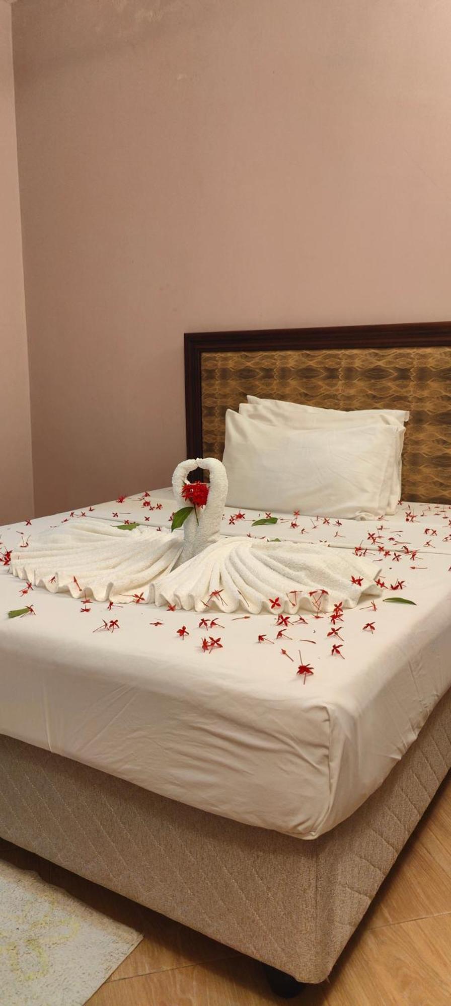 Paradiso Hotels & Resorts ดาร์เอสซาลาม ภายนอก รูปภาพ